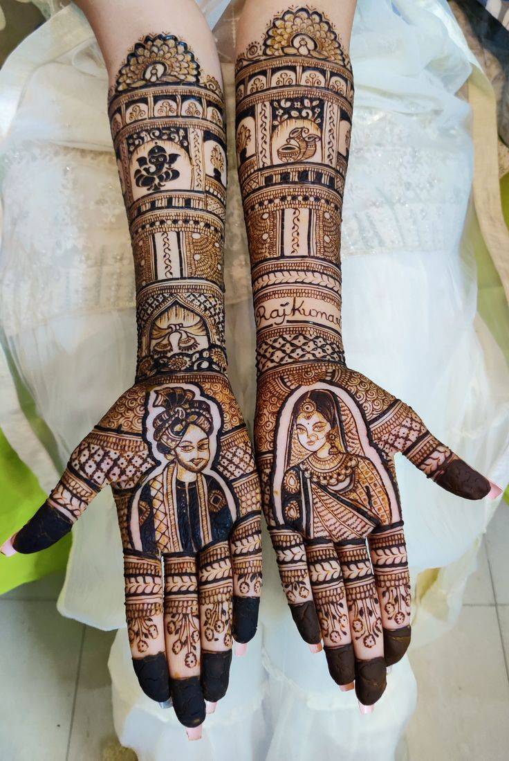 Dulha Dulhan Front Hand Mehndi Designs